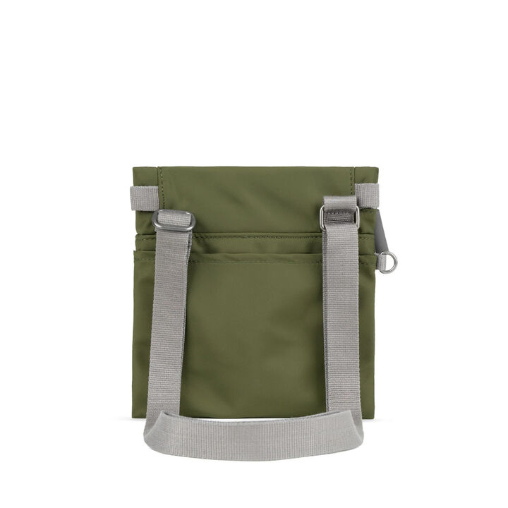 ROKA_STRATFORD_NYLON_MILITARY_BACK.webp