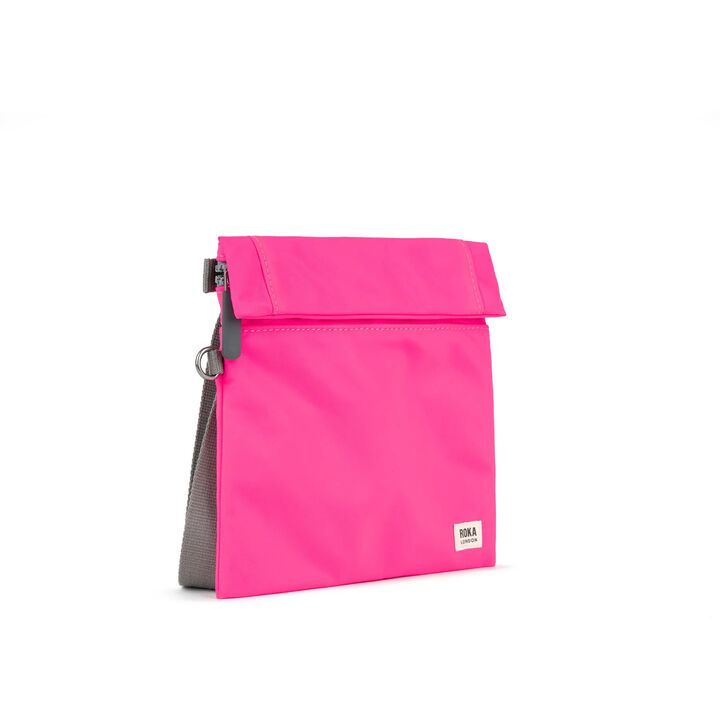 ROKA_STRATFORD_NYLON_NEONPINK_SIDE.webp